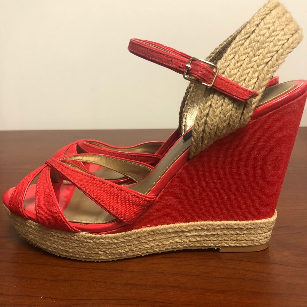 White House Black Market Wedges